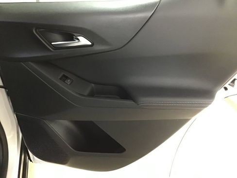 New 2026 Chevrolet Equinox LT image 9