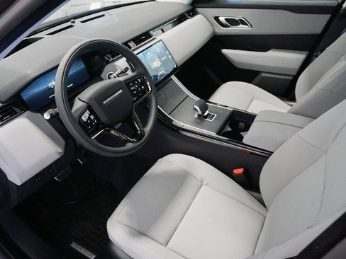 Used 2025 Land Rover Range Rover Velar Dynamic SE image 17