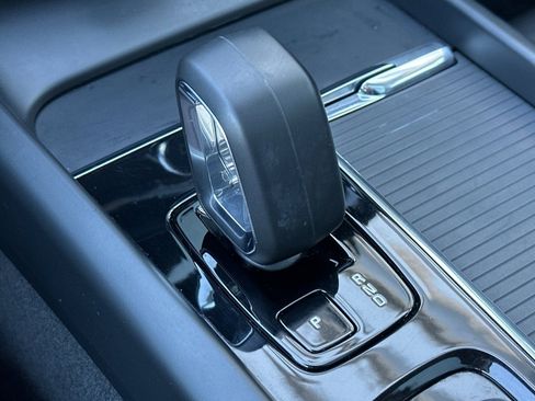 Used 2023 Volvo XC60 T8 Core image 21