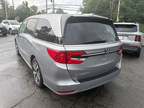 Used 2023 Honda Odyssey Touring image 5