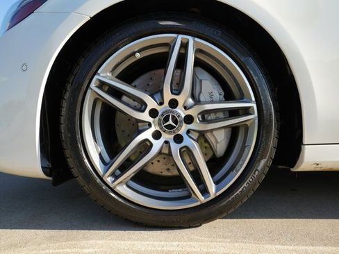 Certified 2019 Mercedes-Benz E 300 4MATIC image 13