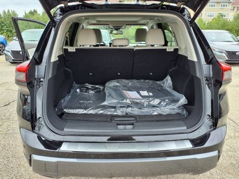 New 2025 Nissan Rogue SL w/ Tech Package image 35