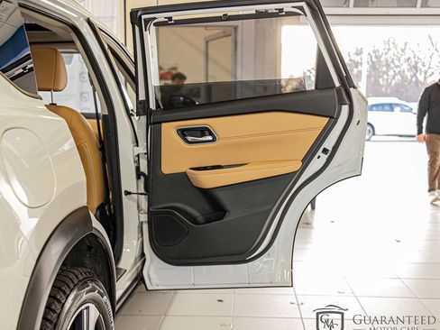 Used 2022 Nissan Rogue Platinum w/ Head-Up Display Package image 40