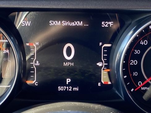 Used 2022 Jeep Gladiator Mojave w/ Cold Weather Group image 13