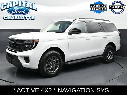 Used 2025 Ford Expedition Active RWD image 2