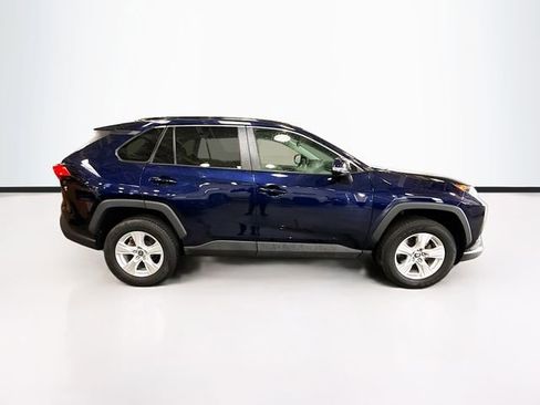Used 2021 Toyota RAV4 XLE image 5