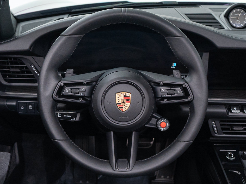 Used 2025 Porsche 911 Carrera RWD image 32