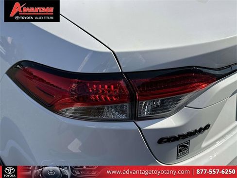 Used 2020 Toyota Corolla LE image 17