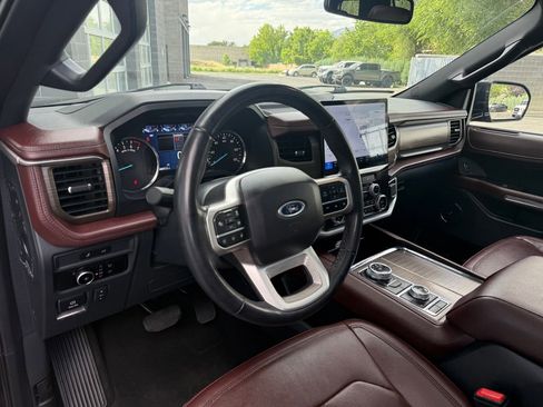 Used 2024 Ford Expedition Limited AWD/4WD image 24