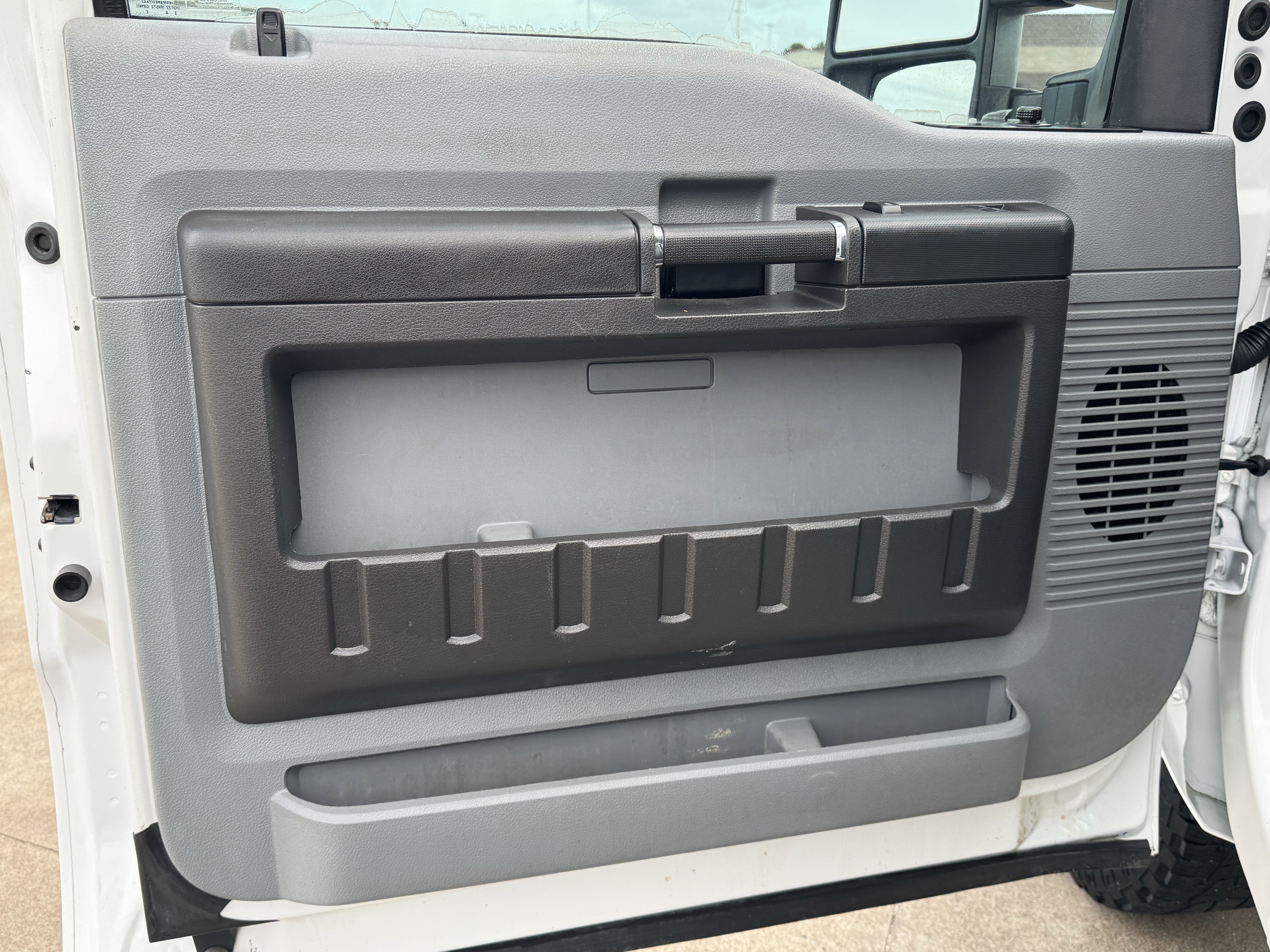 Used 2014 Ford F350 XL w/ Power Equipment Group AWD/4WD image 13