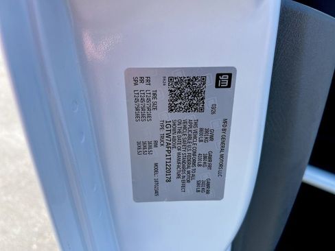 New 2026 GMC Savana 2500 RWD image 18