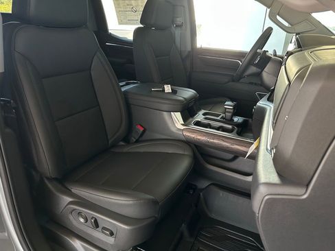 New 2026 GMC Sierra 1500 SLT w/ SLT Premium Package image 15
