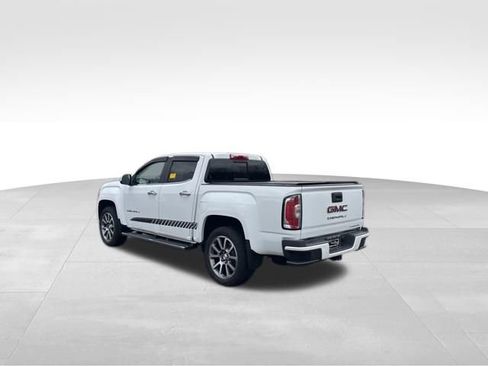 Used 2021 GMC Canyon Denali image 4
