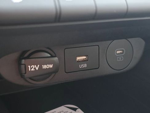 New 2026 Hyundai Elantra Limited FWD image 31