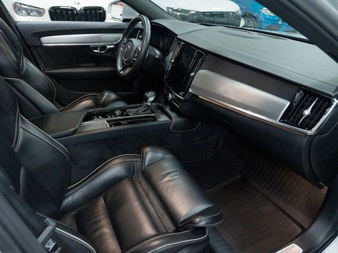 Used 2019 Volvo V90 T5 R-Design w/ Protection Package Premier image 37