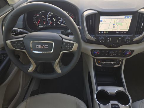 Used 2024 GMC Terrain Denali w/ Denali Premium Package image 30