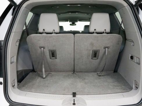 Used 2023 GMC Acadia SLT image 33