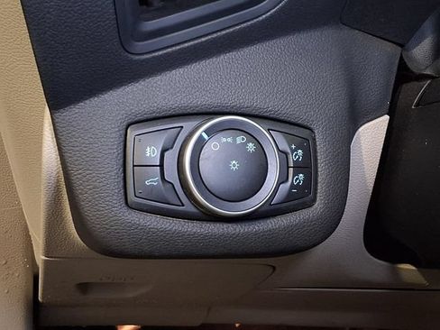 Used 2017 Ford Escape SE FWD image 17