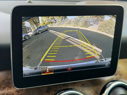 Used 2018 Mercedes-Benz GLA 250 4MATIC image 25