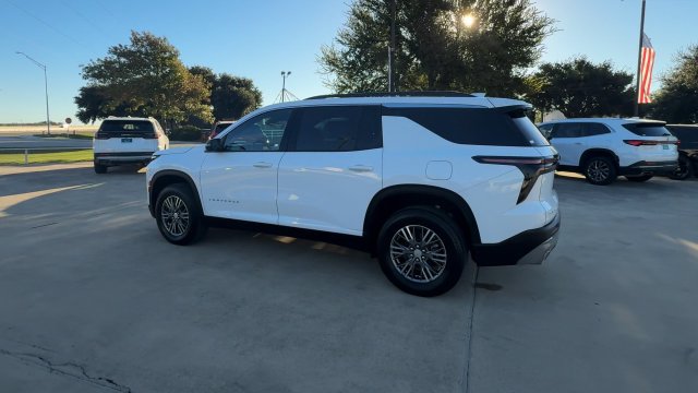 Used 2026 Chevrolet Traverse LT w/ Driver Confidence Package FWD image 6