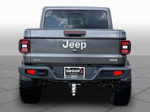 Used 2021 Jeep Gladiator Overland AWD/4WD image 5
