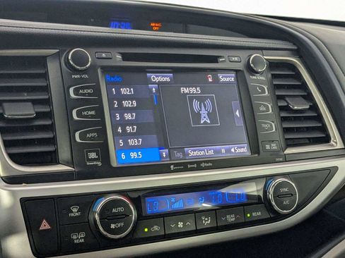 Used 2016 Toyota Highlander Limited FWD image 21