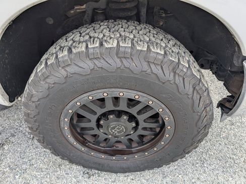 Used 2015 Ford F250 XLT w/ XLT Value Package image 4