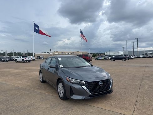 Certified 2024 Nissan Sentra S FWD image 1