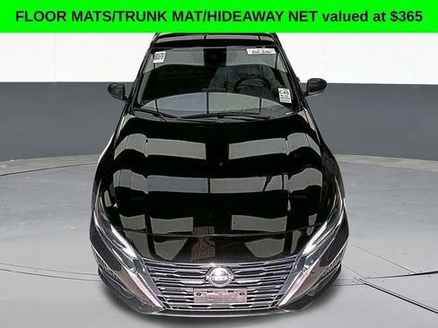 Used 2024 Nissan Altima 2.5 SV image 2