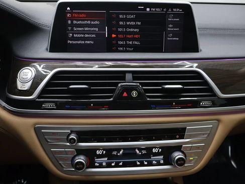 Used 2022 BMW 740i xDrive w/ Premium Package AWD/4WD image 23