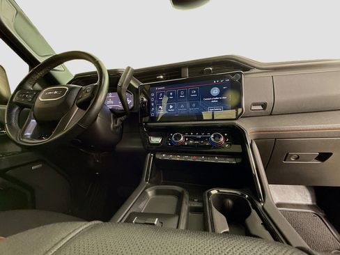 Used 2024 GMC Sierra 2500 AT4 w/ Technology Package image 36