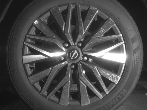 Used 2025 Nissan Altima 2.5 SV FWD image 14