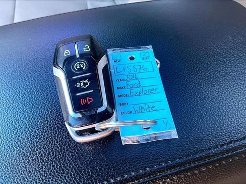 Used 2016 Ford Explorer Limited w/ Equipment Group 301A image 10