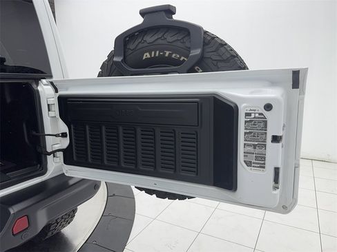 Used 2020 Jeep Wrangler Unlimited Rubicon image 12