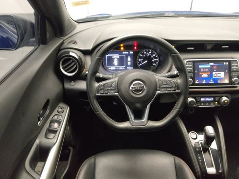Used 2019 Nissan Kicks SR w/ SR Premium Package FWD image 22