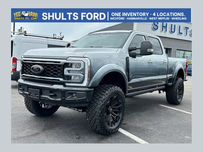 New 2026 Ford F250 Lariat w/ Black Appearance Package