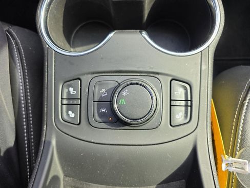Used 2024 GMC Terrain SLT w/ Elevation Edition FWD image 25