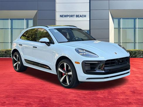 Used 2024 Porsche Macan S AWD/4WD image 7