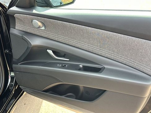 New 2026 Hyundai Elantra Limited image 14