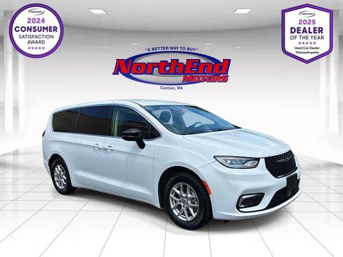 Used 2024 Chrysler Pacifica Touring-L FWD image 1