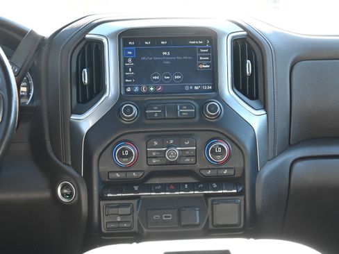 Used 2021 Chevrolet Silverado 3500 LT w/ Convenience Package image 32