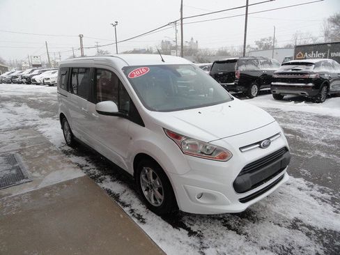 Used 2016 Ford Transit Connect Titanium image 6