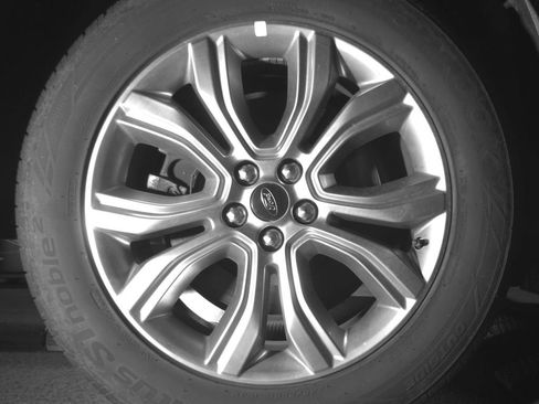 Used 2024 Ford Edge Titanium AWD/4WD image 33