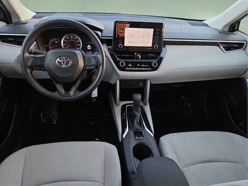 Certified 2022 Toyota Corolla Cross L image 10