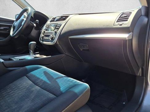 Used 2017 Nissan Altima 2.5 SV FWD image 19