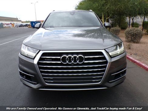 Used 2018 Audi Q7 3.0T Prestige w/ Prestige Package AWD/4WD image 2