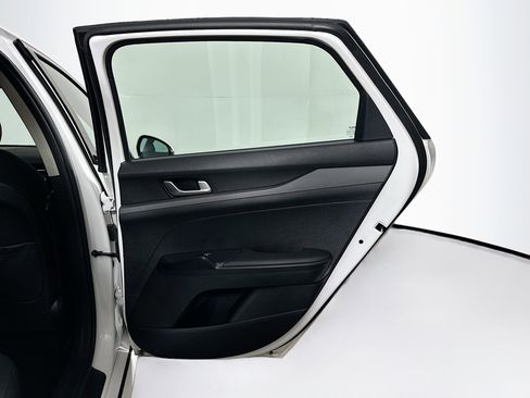 Used 2025 Kia K5 LXS image 29