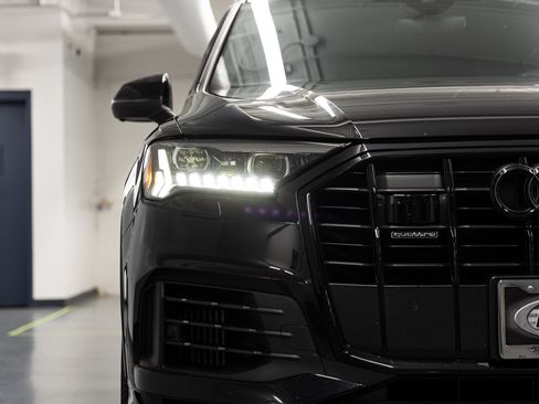 Used 2021 Audi Q7 3.0T Prestige AWD/4WD image 11
