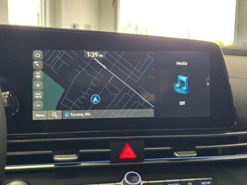 New 2026 Hyundai Elantra Limited FWD image 25