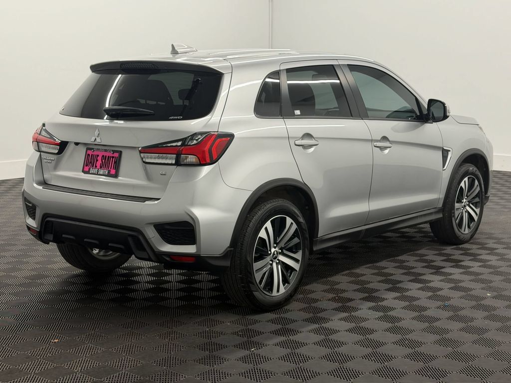 Used 2025 Mitsubishi Outlander Sport SE AWD/4WD image 9
